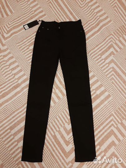 Джинсы женские