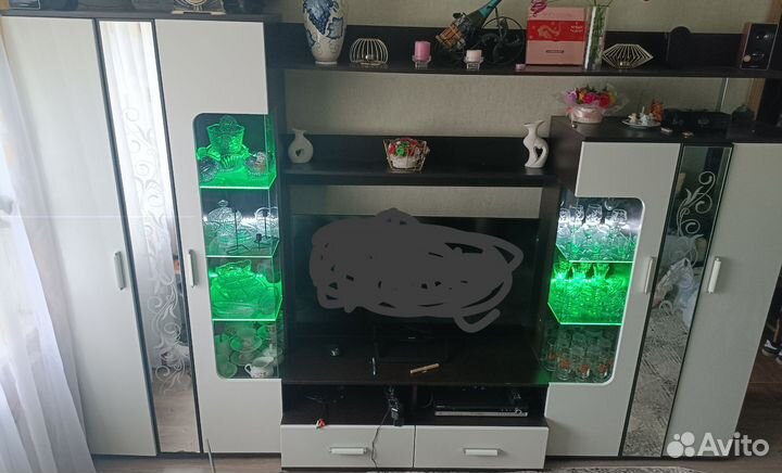 Стенка в гостиную