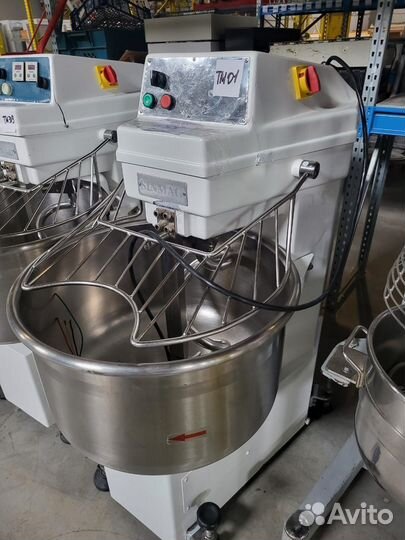 Тестомес спиральный sinmag SM 50