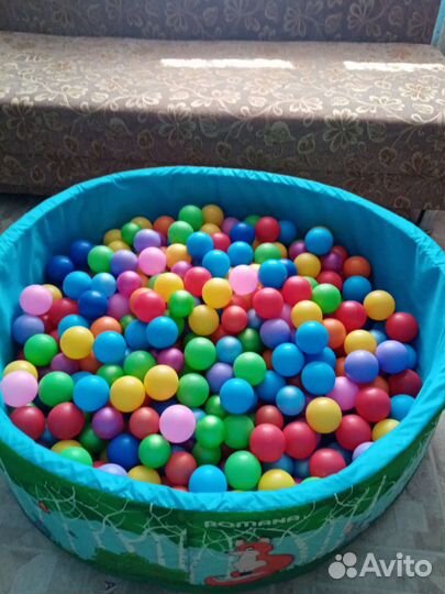 Бассейн с шариками
