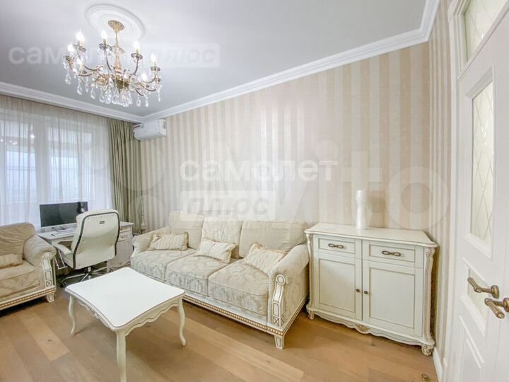 2-к. квартира, 72 м², 6/9 эт.