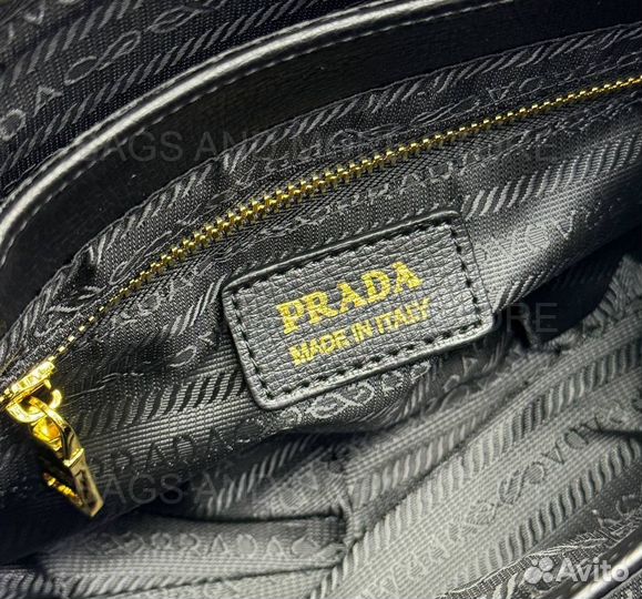 Сумочка Prada