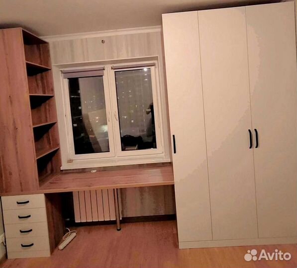 Рабочая зона у окна