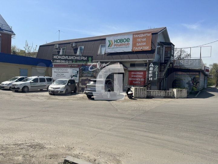 Торговый павильон в районе Леруа