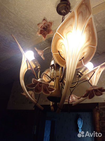 Люстра,Лилия
