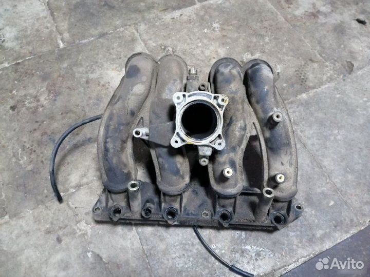 Коллектор впускной Mercedes-Benz E W210