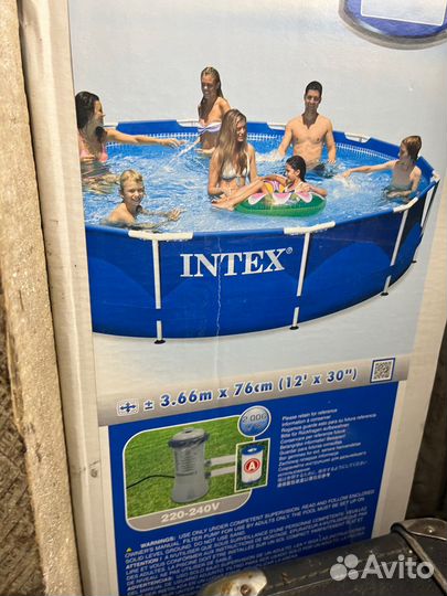 Каркасный бассейн intex