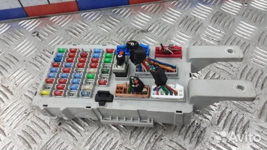 Блок предохранителей hyundai santa FE 2 (EAD16M102