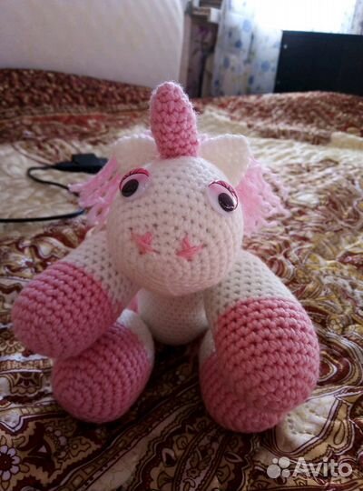 Вязаный единорог
