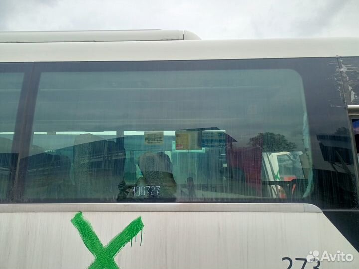 Стекло боковое правое Universe Space, 873268D001 Hyundai Б/у