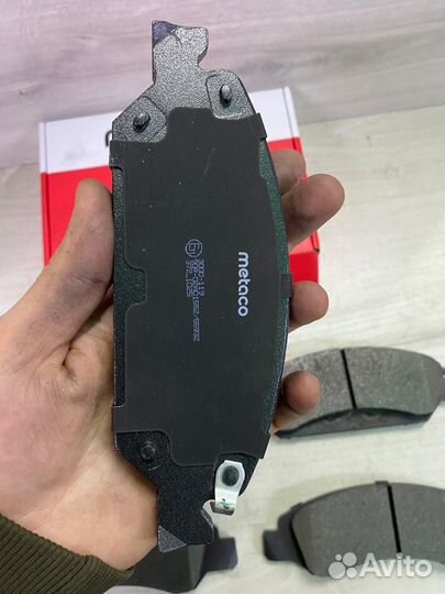 Колодки тормозные передние Cadillac Escalade 06-14