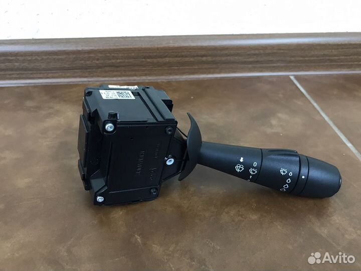 Переключатель дворников Лада Веста