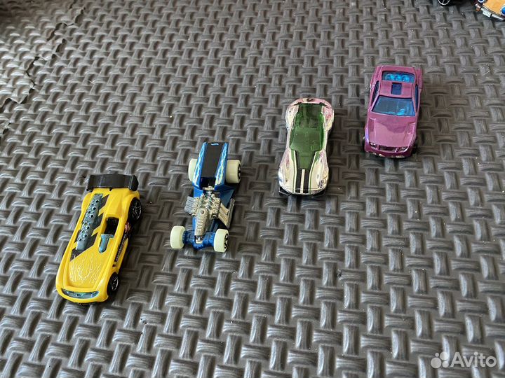 Машинки Hot Wheels 34 шт