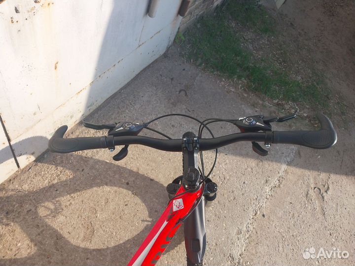 Велосипед на литых дисках