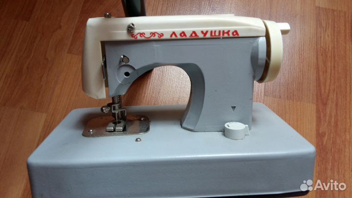Машинка детская швейная