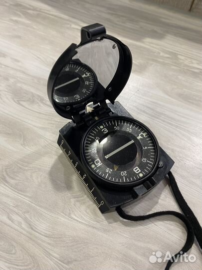 Компас артиллерийский