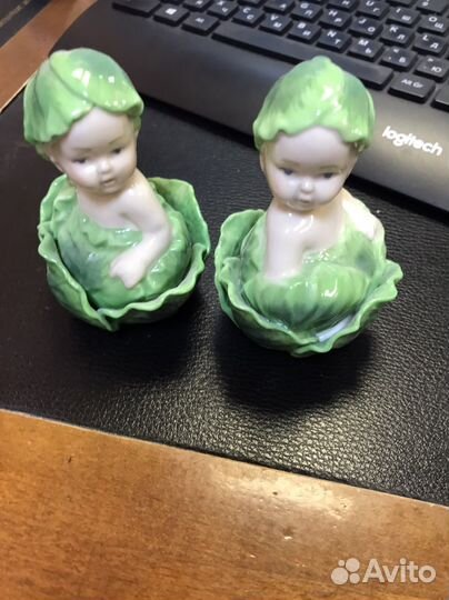 Фарфоровые статуэтки дети в капусте