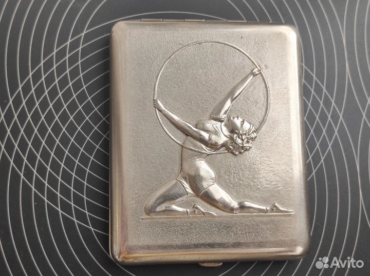 Портсигар Гимнастка с обручем. СССР