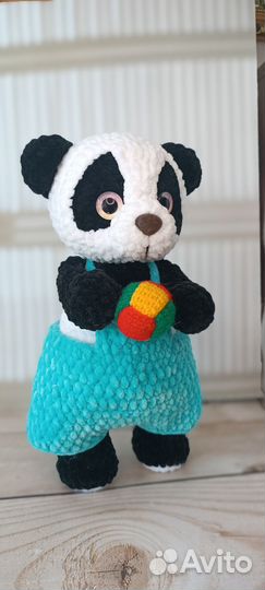 Вязаная игрушка панда