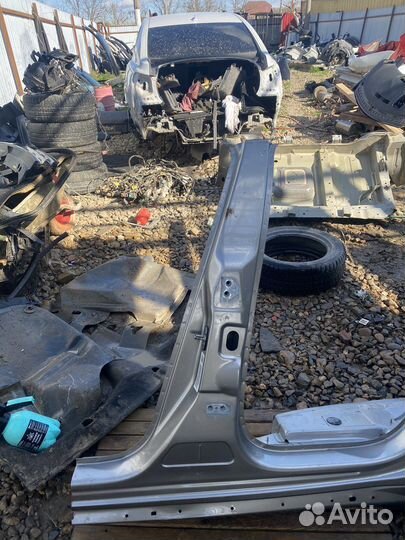 Порог левый с средней стойкой Citroen DS 5