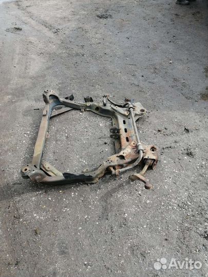 Подрамник двигателя Mazda 6 2005г