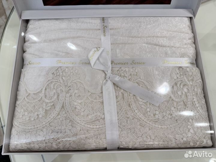 Скатерть с гипюром 160х350 крем бежевый