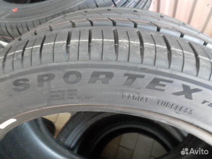 Triangle Sports TH201 255/40 R18 99Y