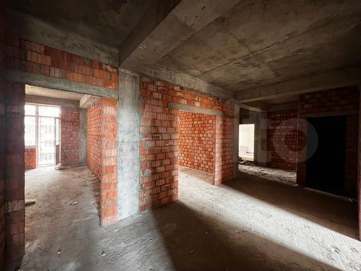 4-к. квартира, 142 м², 4/10 эт.