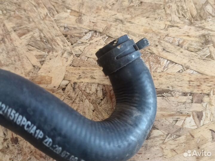 Мерседес W211 патрубок системы охлаждения