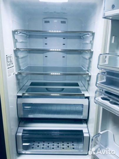 Комплектующие для холодильника Samsung,полки,ящики