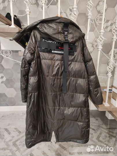 Пуховик женский 42 44