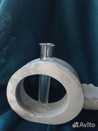 Ваза для цветов гипсовая