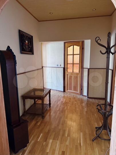 2-к. квартира, 56 м², 4/9 эт.