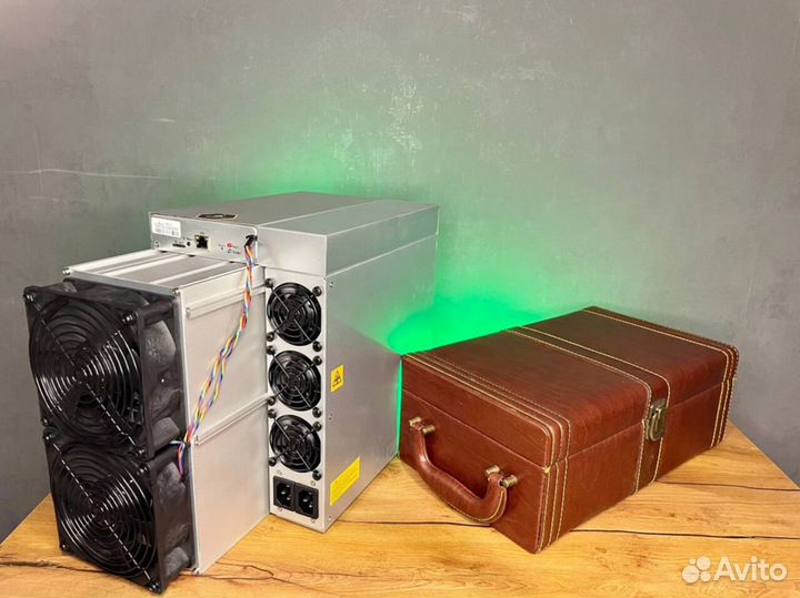 Асик майнер Antminer L7 9050m