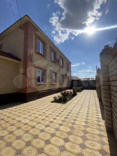 Коттедж 372 м² на участке 12 сот.