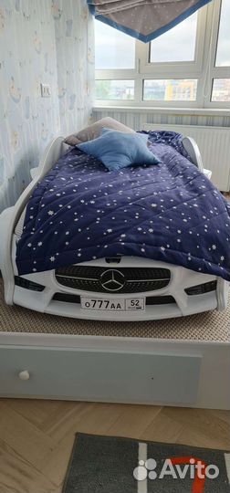 Детская кровать машина с матрасом