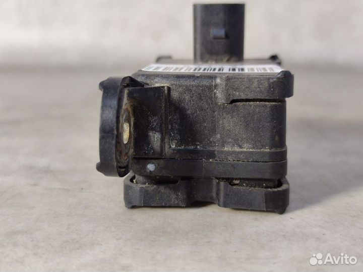 Датчик ускорения Volkswagen Golf