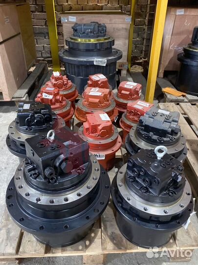 Редуктор хода Hitachi EX120