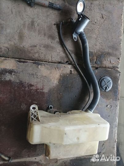 Бачок омывателя BMW 7 E65 E66