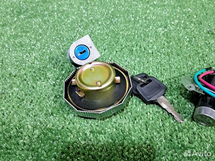 Комплект замков на мопед