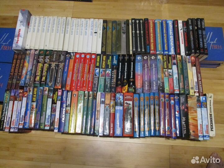 Фантастика Стругацкие Булычев Гуляковский Зотов