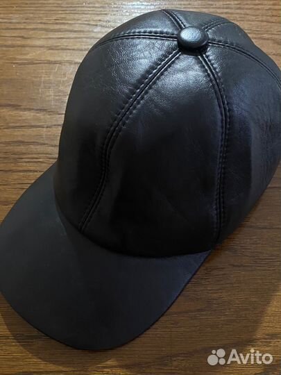 Мужская кожаная кепка