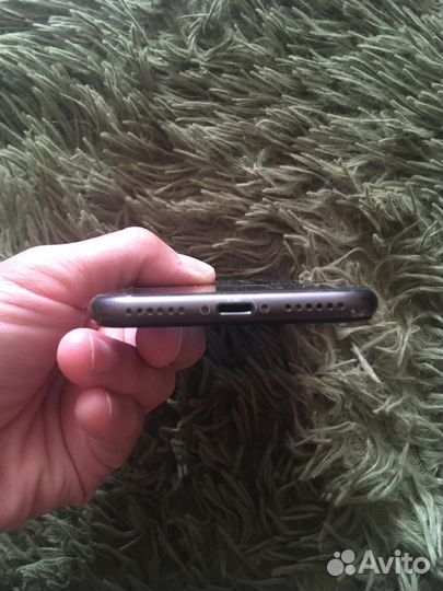 Телефон iPhone 8 64 gb