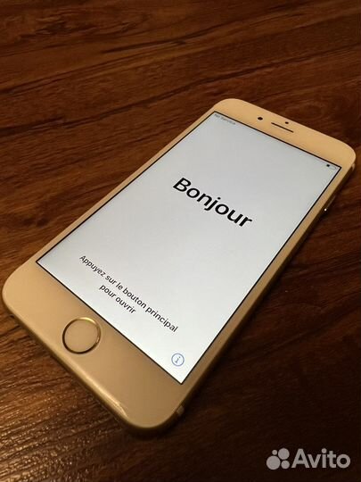 Телефон iPhone 6s