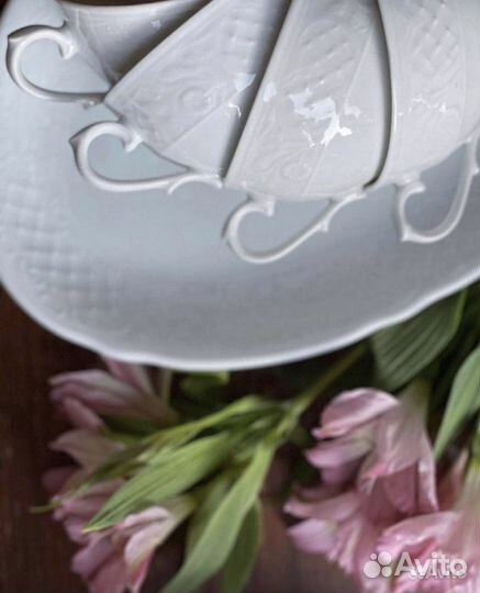 Белые винтажные чайные и кофе пары в ассортименте