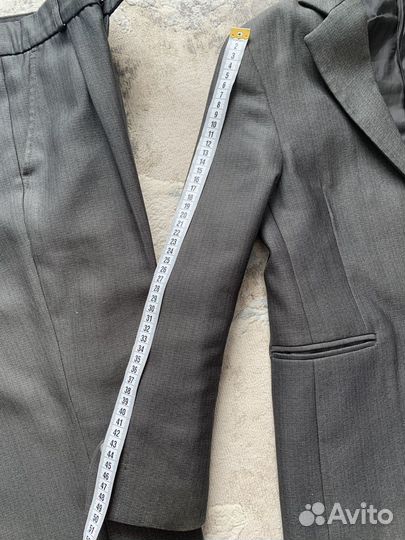 Школьный костюм для мальчика 140 серый