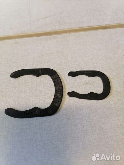 Пружинная защёлка корпуса термостата VAG