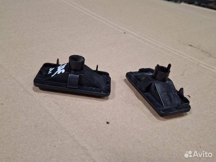 Указатель поворота Volkswagen Passat B3 88-92г