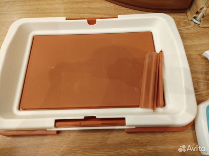 Пеленки,лоток,спрей от меток