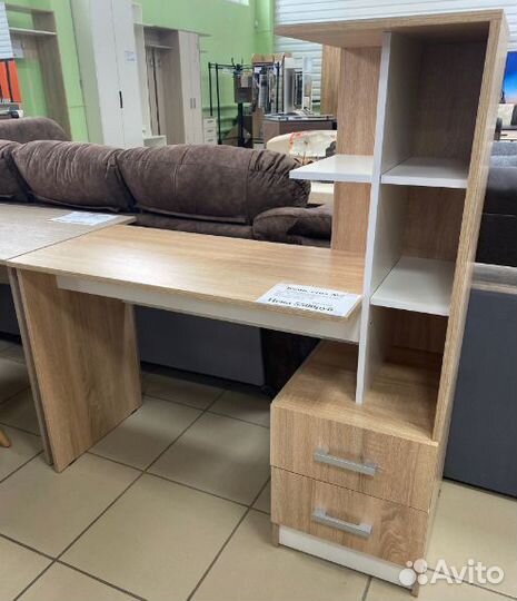 Компьютерный стол №2